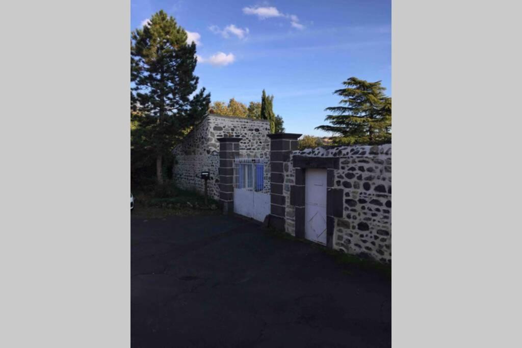 Maisonnette En Pierre Independante De 20 M2 Saint-Cirgues-sur-Couze Exteriér fotografie
